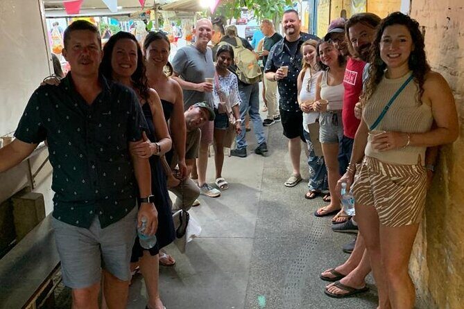 2 Hour and 30 Minutes Walking Tour in 5 De Diciembre - Key points you’ll care about