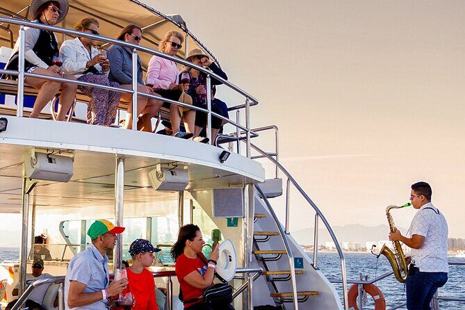 2 Hours Catamaran Sunset Tour - Cruising the Nuevo Vallarta coastline from the water