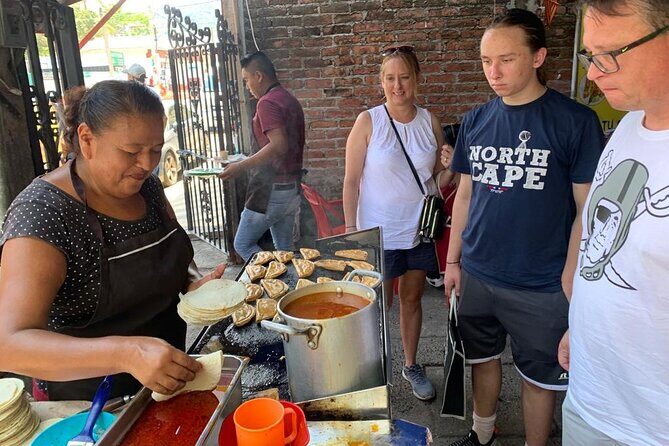3-Hour Guided Food Tour in Puerto Vallarta - The walking pace: what to wear and how to plan your day