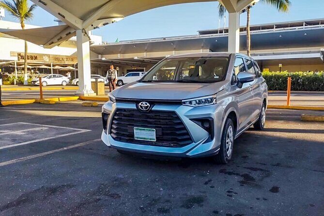 Airport Pickup in Puerto Vallarta: Private Round Trip of 22km - Private round-trip transfers for up to 4 near PVR