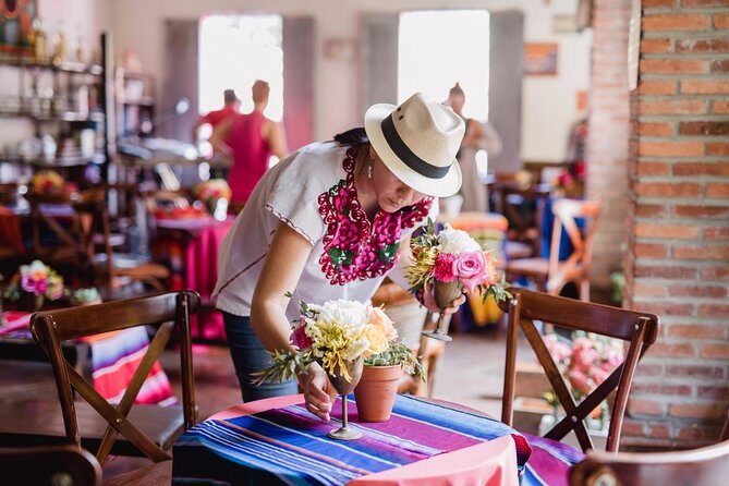 Best of Puerto Vallarta Private Tour: Highlight Treasures and Hidden Gems - Meet at Lázaro Cárdenas Park and start where the neighborhood breathes