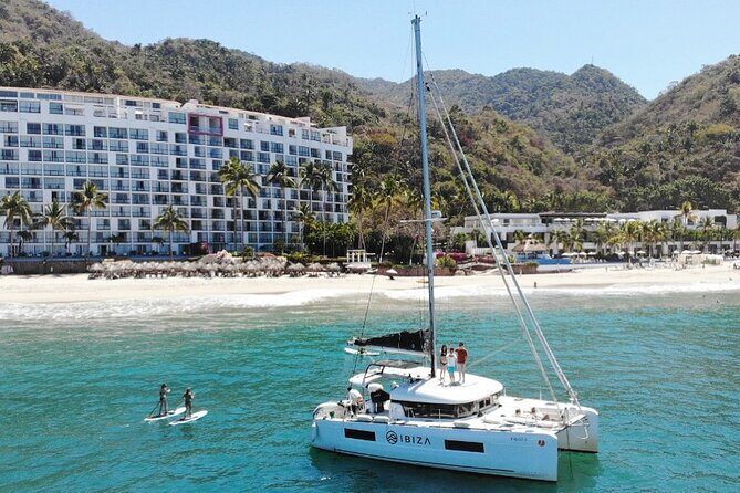 Brand New Sea Ray 250 – Private Luxury Boat in Puerto Vallarta - On a Sea Ray 250: what you’re really paying for