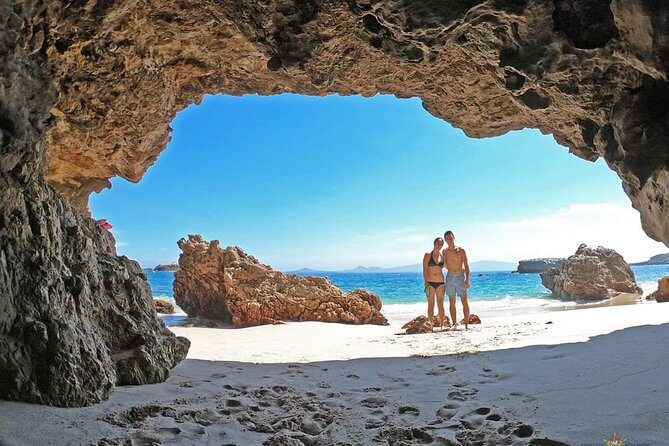 Catamaran Islas Marietas - Snorkel & Open Bar - Kayak and Paddleboard Setup: Active Fun Without Needing to Be a Pro