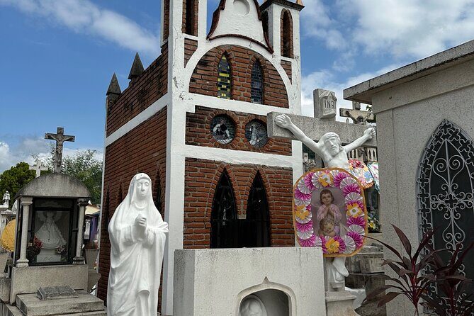 Day of the Dead inspired Cemetery Tour in Puerto Vallarta - Stop 2: Pantheon 5 de Diciembre, Día de los Muertos explained, and Santo Muertos added by the guide