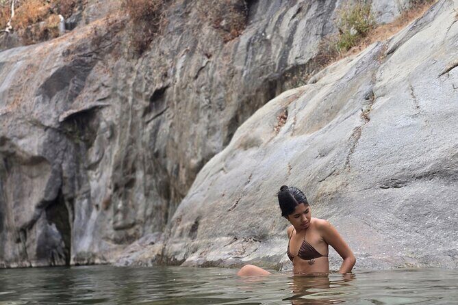 Discover Polvorin waterfalls Full Day Guided Hiking Tour - Stop 1: Boca de Tomatlán and El Polvorín’s swim-and-sun setup