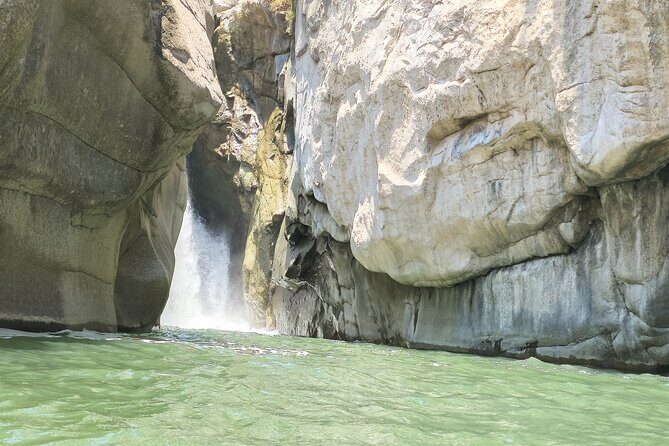 Discover Polvorin waterfalls Full Day Guided Hiking Tour - Your guide experience: what to expect from real local leadership