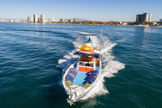 Famous Pato Bobo Adventure Boat - Timing and duration: why the trip can run from 4 to 10 hours