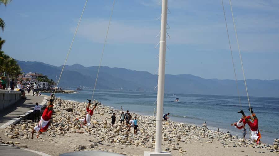 Guided tour of Vallarta in one day - Silver and opals by hand: what the workshop stop is really for