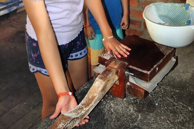 Hands-on Mexican Farm Experience: from Cow to Cheese - The Friendly Horse Test Ride
