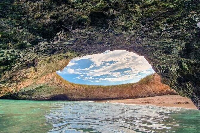 Hidden Beach - Marietas Islands - Bird sanctuary sightings and the stone bridge: what you’re actually looking for