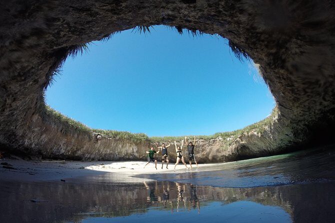 hidden beach tour guaranteed! - What the park rules mean for your body (and why guides wear the safety gear)