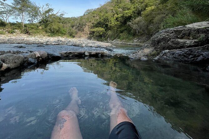 Hiking to Secret Hot Springs in the Mountain - River crossings 3 times: what wet feet really means