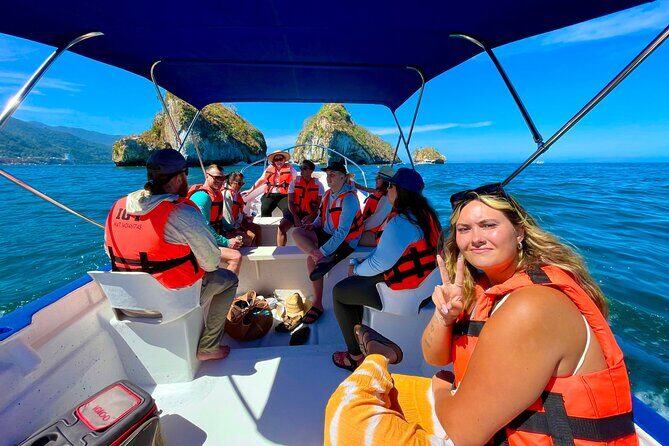 Los Arcos 5 islands Snorkeling Cliff Jumping and Hidden Beach - Food, beer, and the pace: where the 3 hours really go