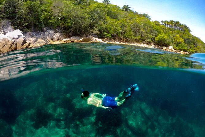Luxury Yacht & Snorkel with All inclusive Open bar and lunch - Where You Go From Puerto Vallarta (And Why Sea Conditions Matter)