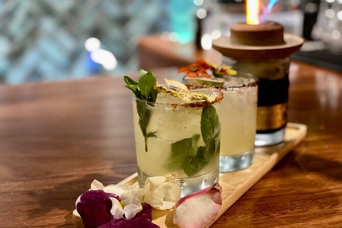 Margarita Masterclass: Tequila, Taste & Technique - Where to go: Bonito Lounge in Zona Romántica