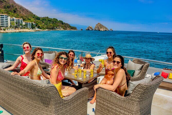 Mega Yacht Limousine of the Sea 1: Puerto Vallarta - Your cruising time: Puerto Vallarta coastline and the Bay of Banderas loop