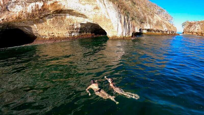 Mismaloya: Stand-Up Paddleboard & Snorkeling to Los Arcos - Gear, group size, and comfort: what’s included and what you should bring