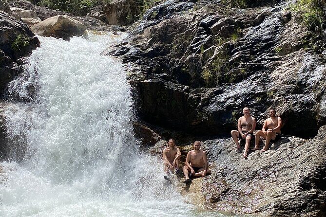 Mismaloya Waterfalls and Mountain Hike. Full-Day tour - The Sierra Madre trail: river, birds, plants, and real pauses