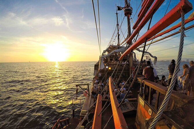 Pirate Ship Tour by day or night! Meals and Drinks included! - Who this pirate ship tour fits best