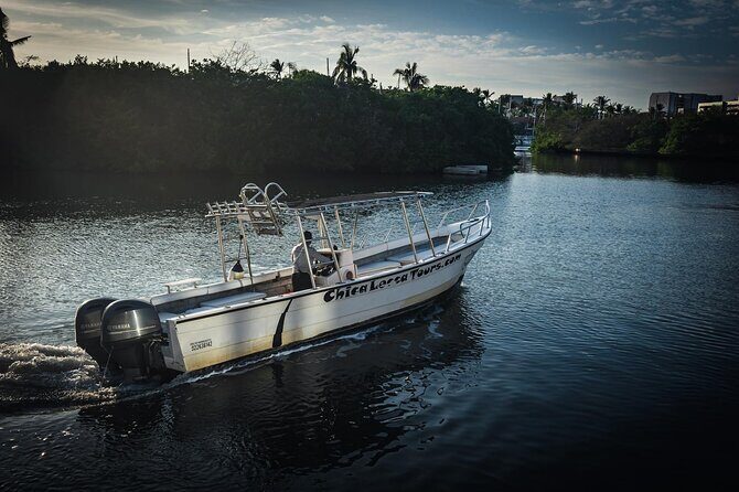 Private Charter: Chica Super Panga 30' - The Boat, the Crew, and the Vibe for Families and Parties