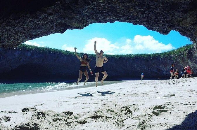 Private Tour Hidden Beach - Private Boat Comfort: Up to Two People, Tighter Control