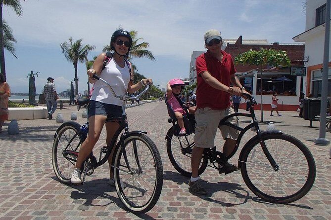 Private Tour in El Malecon Boardwalk Bike Ride - Stop 1: The Malecón Boardwalk with Art, Sculptures, and City Stories