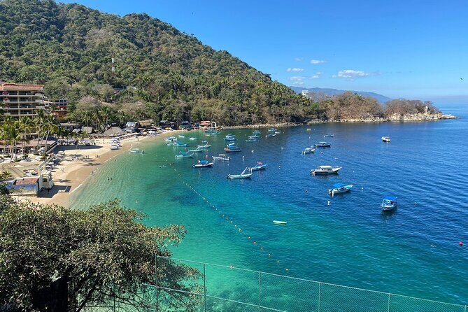 Private Tour of Puerto Vallarta and the Subtropical Forest - Los Arcos de Mismaloya: rock formations with serious photo power