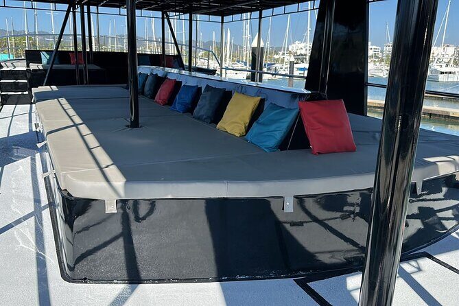 Private Yacht Charter ChicaFUN 2 Waterslides All Inclusive - Tips for Making the Most of Your 4 Hours