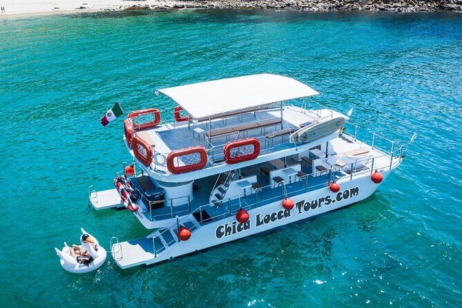 Private Yacht Charter ChicaFUN 5 Waterslides All Inclusive - Quick hits
