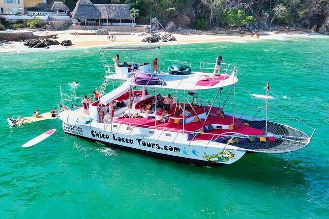 Private Yacht Charter on ChicaFun 1 Waterslides all inclusive - Setting your route in the Bay of Banderas: cruise first, then pick your stops