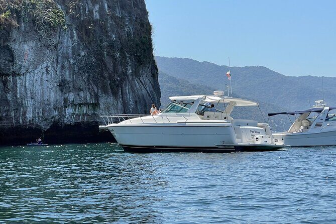Private Yacht, Sightseeing, Snorkeling and Private beaches - Los Arcos de Mismaloya: Protected Water and Sea Life You Can Actually See