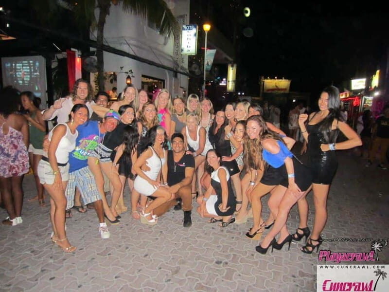 Puerto Vallarta: All you can drink Bar Crawl - Drinks, timing, and what unlimited really means