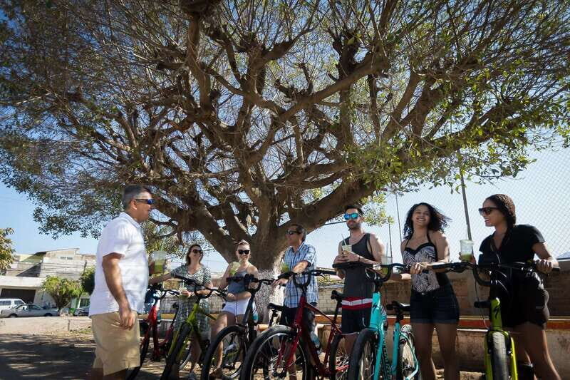 Puerto Vallarta: Bikes and Bites Tour - The Beach Finale: Cerveza or Cocktail With Time to Cool Off