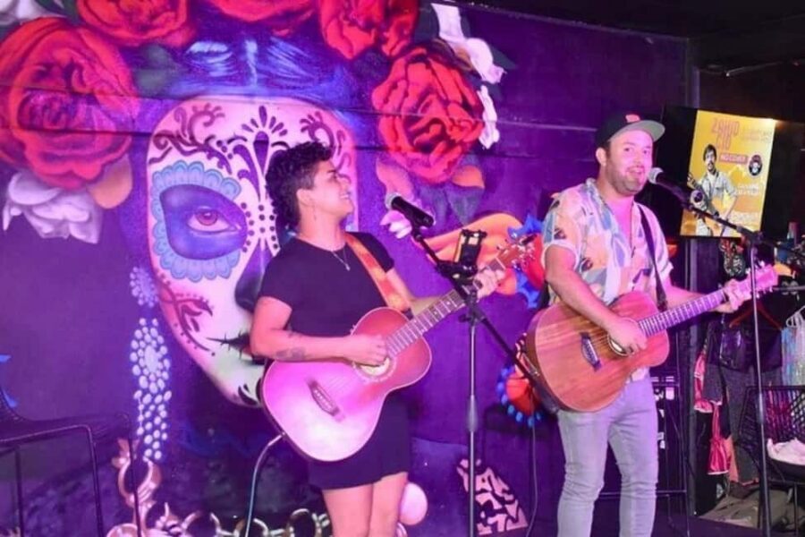 Puerto Vallarta: Cabaret Show with Cocktails & Costumes - La Catrina Cantina: your Romantic Zone cabaret HQ