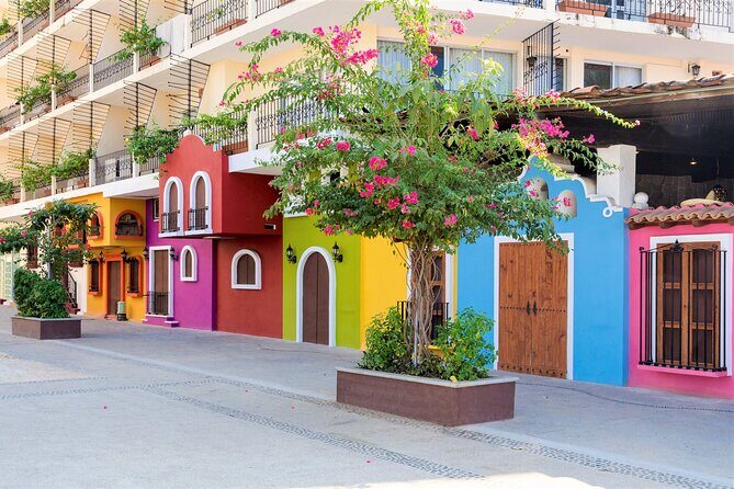 Puerto Vallarta City Tour with lunch - Parroquia de Nuestra Señora de Guadalupe: a short culture stop that’s worth the pause