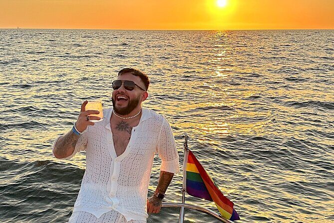 Puerto Vallarta: Gay Luxury Sunset Cruise with Premium Open Bar - Premium Open Bar and Fresh Hors d’Oeuvres: The Real Value