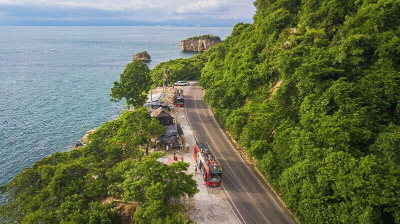 Puerto Vallarta: Hop-On-Hop-Off City Bus Tour - The bilingual audio guide: headphones that turn streets into context
