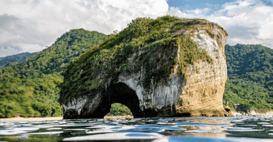 Puerto Vallarta: Los Arcos, Ánimas, and Quimixto Boat Tour - Practical tips to make your day smoother