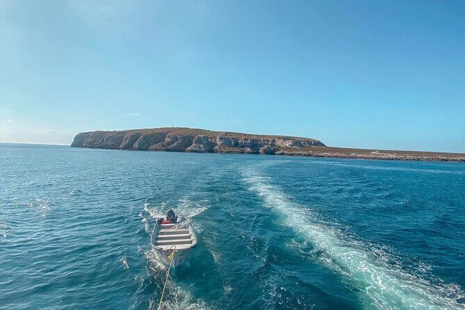 Puerto Vallarta: Marietas Islands with Open Bar and Food - Stop 2 in Bahia de Banderas: breakfast and the morning move toward Marietas
