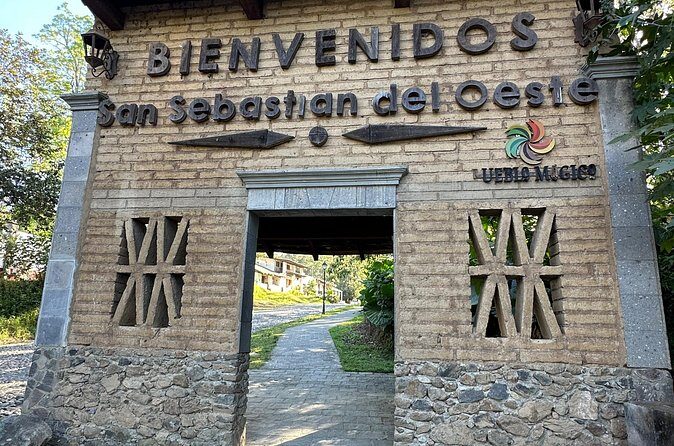San Sebastián del Oeste Tour Coffee Tequila and Colonial Charm - The Iglesia de San Sebastián Mártir: Colonial Craft in Volcanic Stone
