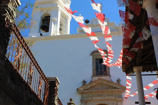 San Sebastian del Oeste Tour - Entering San Sebastián del Oeste: Cobblestones and Mining-Era Stories