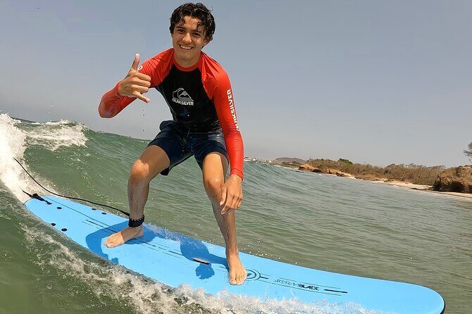 Surf classes in Puerto Vallarta with local instructors - A Surf Class That Starts With Logistics You Can Trust