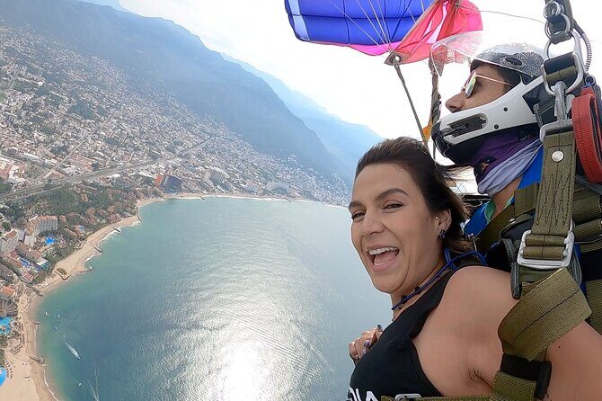 Tandem Skydive in Puerto Vallarta With Beach Landing - Cessna 182 Flight Over Puerto Vallarta: Views and Setup
