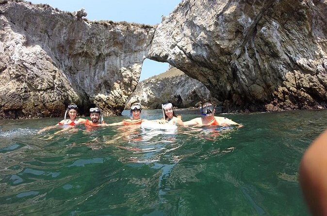 Tour islands Marietas Snorkeling and Nopalera Beach - Snorkeling at Nopalera Beach: equipment included and focus on the water time