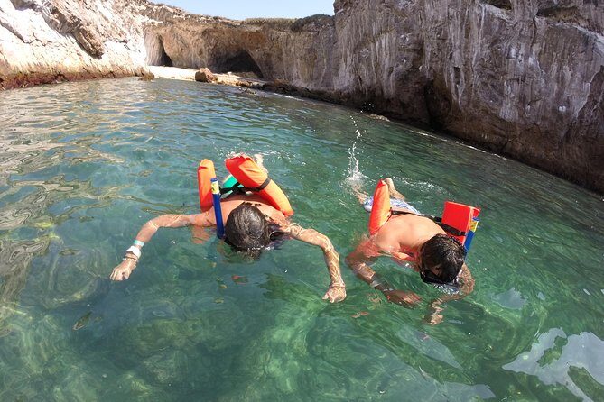 Tour islands Marietas Snorkeling and Nopalera Beach - Small group size (max 10): what it changes day-to-day