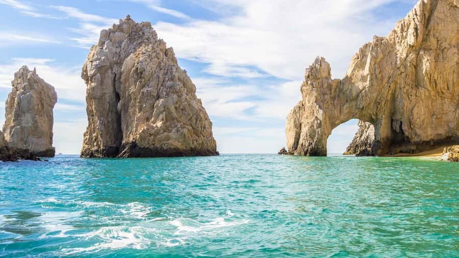 Tour the Arch of Cabo San Lucas and head down to Playa del Amor - Choosing your beach: Playa del Amor, Playa Pelícano, or Playa El Médano