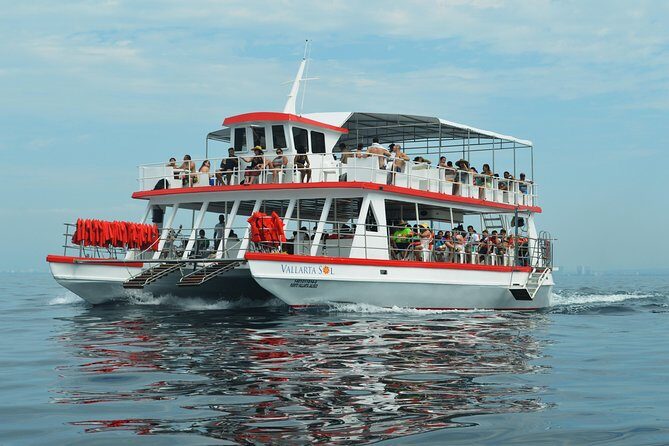 Yelapa and Majahuitas Snorkeling Cruise in Puerto Vallarta All Inclusive - Lunch at Vela Roja and boat meals: plan your appetite